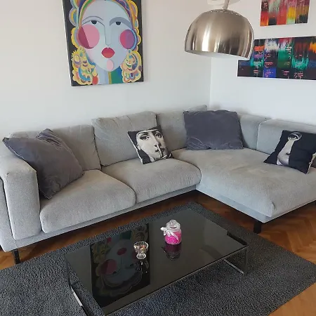 The Lux Lovi Апартаменты